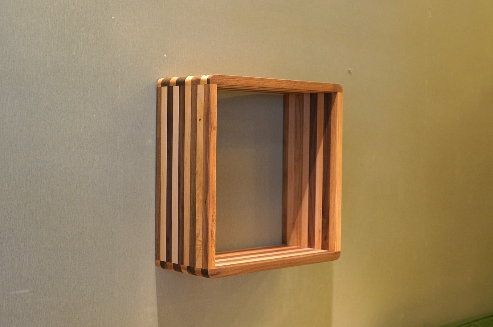 CUBE